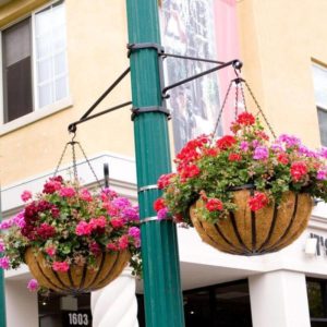 two-way-scroll-arm-lamp-post-bracket-17_1